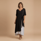 Vestido Feminino Midi em Camadas com Botões.